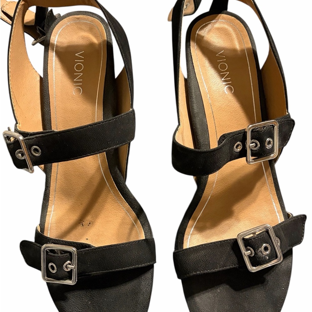 Vionic Women's Black Buckle Sandals 10